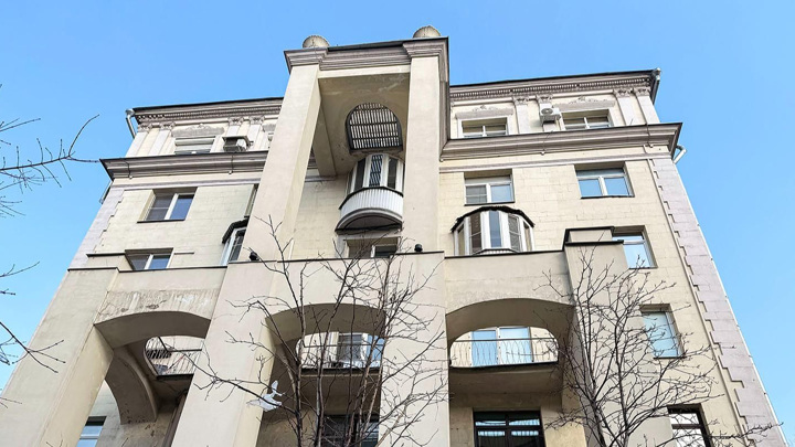 В Москве ремонтируют 10 домов, где жили актеры фильма "Они сражались за Родину" - Новости на Вести.ru