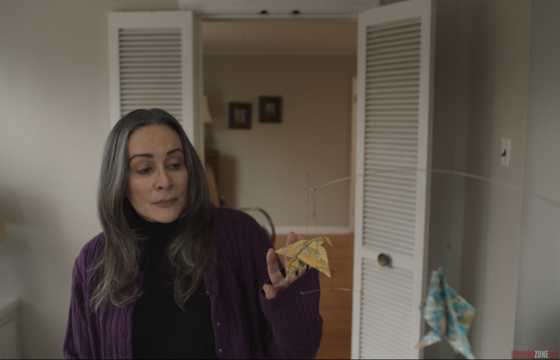 Упор на атмосферу: русский постер и кадры из хоррора "Белдхэм. Проклятие ведьмы"