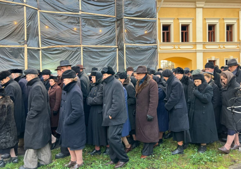 Съемки «Шума времени» Алексея Учителя: столица 50-х посреди кинопарка Москино