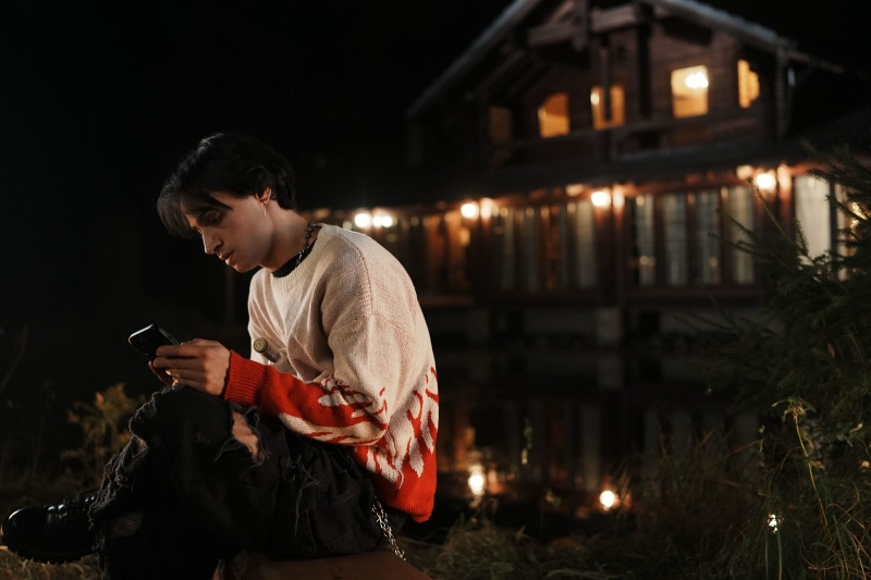 «То, что нас сравнивают с «Солнцестоянием» — сильное упрощение»: создатели «Моры» о независимом кино и работе с хоррорами