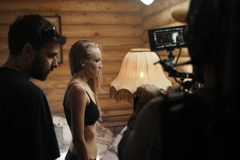 «То, что нас сравнивают с «Солнцестоянием» — сильное упрощение»: создатели «Моры» о независимом кино и работе с хоррорами