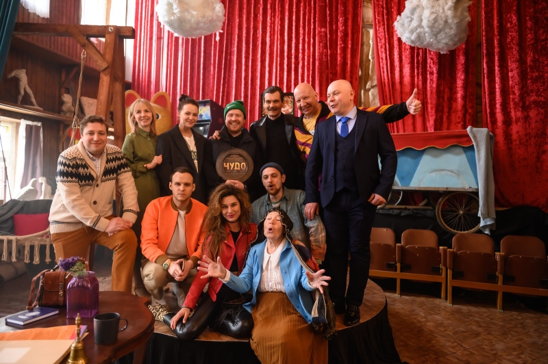 «Весь путь начинается с первого шага»: сценарист и креативный продюсер «Чуда» – о 12 шагах к пониманию сериала и проблем с алкоголем