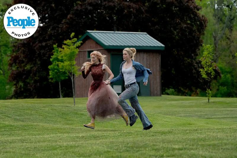 Первые кадры сиквела хоррора "Я иду искать" с Самарой Уивинг